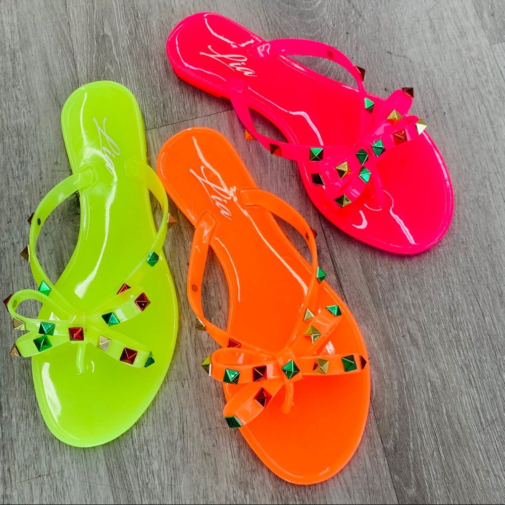 Neon yellow multi studded sandal - Picture 2 of 4